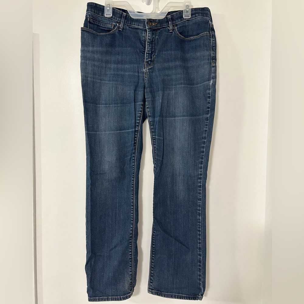 Levi’s Women’s Perfect Waist 525 Straight Leg Jeans, size 14 Medium